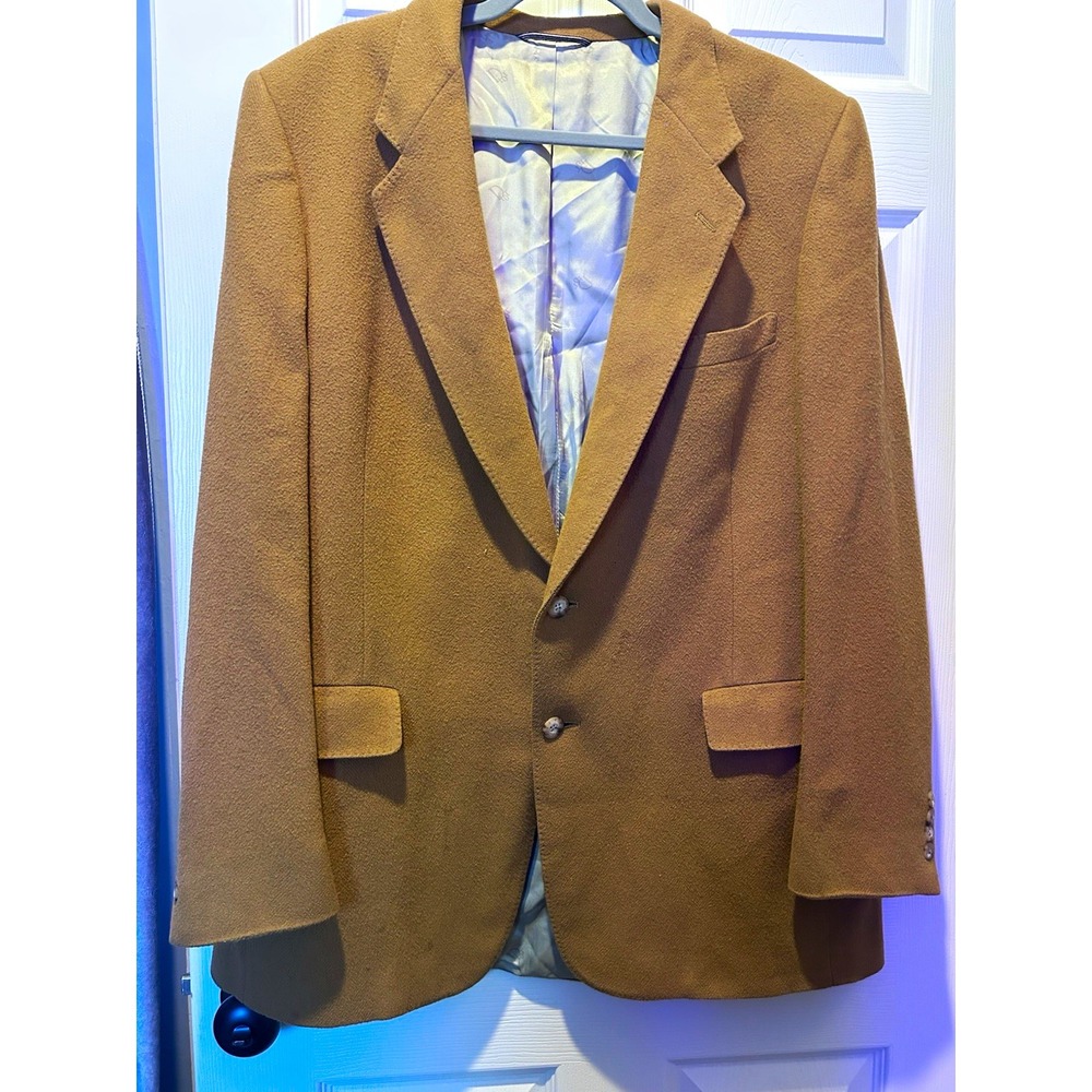 Christian Dior Cashmere Tan 2-Piece Suit 46R 40x31 Two-Button Notch Lapel